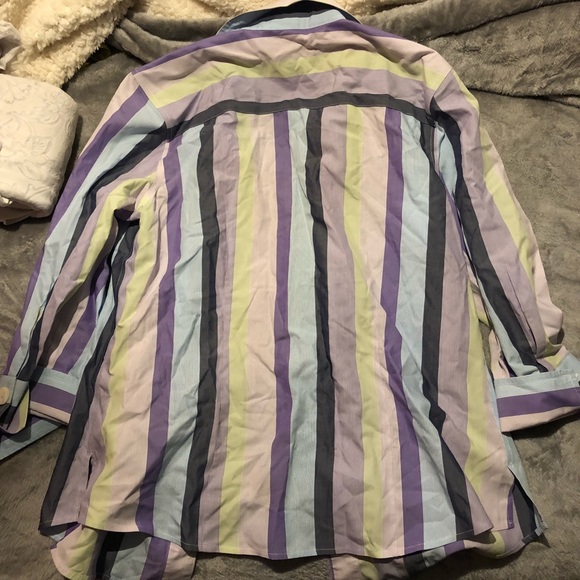 Striped 3/4 sleeve button up shirt - Picture 3 of 3